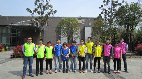 3003新葡的京集团“跑男”相约尚湖烧烤